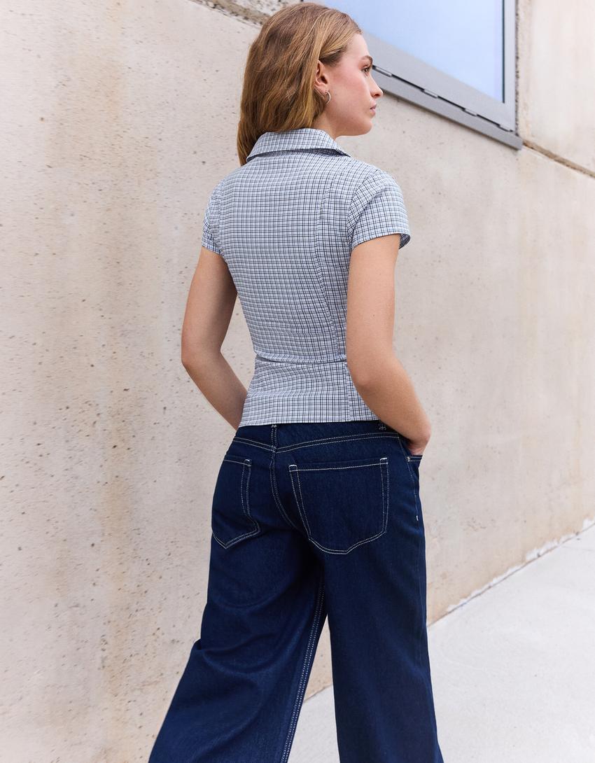 Short sleeve zip shirt