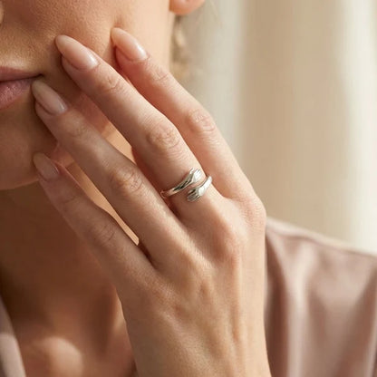 Hug Ring