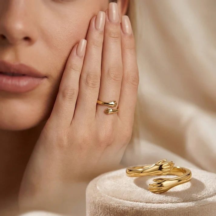 Hug Ring